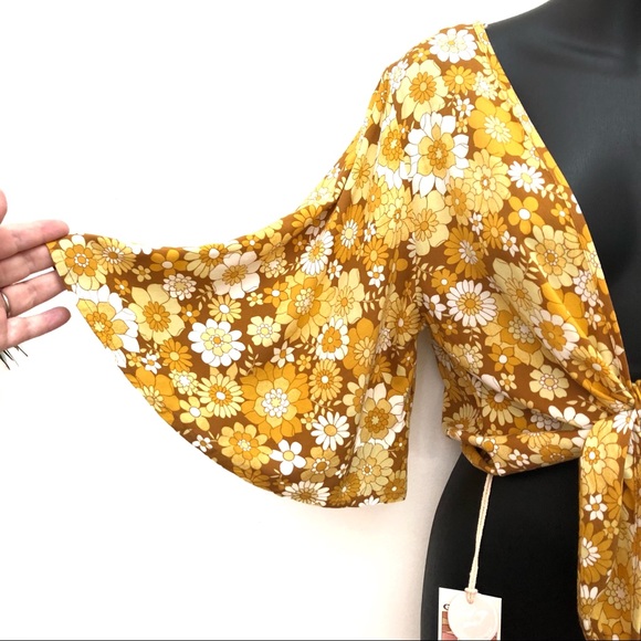 Ghanda NWT Sadie Floral Tie Top Bell Sleeve Top 100% Viscose Retro Summer Gift - Picture 6 of 11